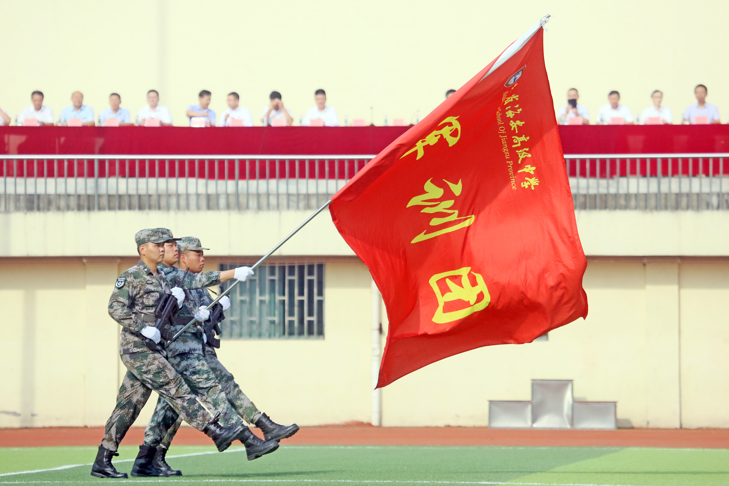 71fa9284daa64a77b0bacce4171e2bbe.jpg 71fa9284daa64a77b0bacce4171e2bbe.jpg