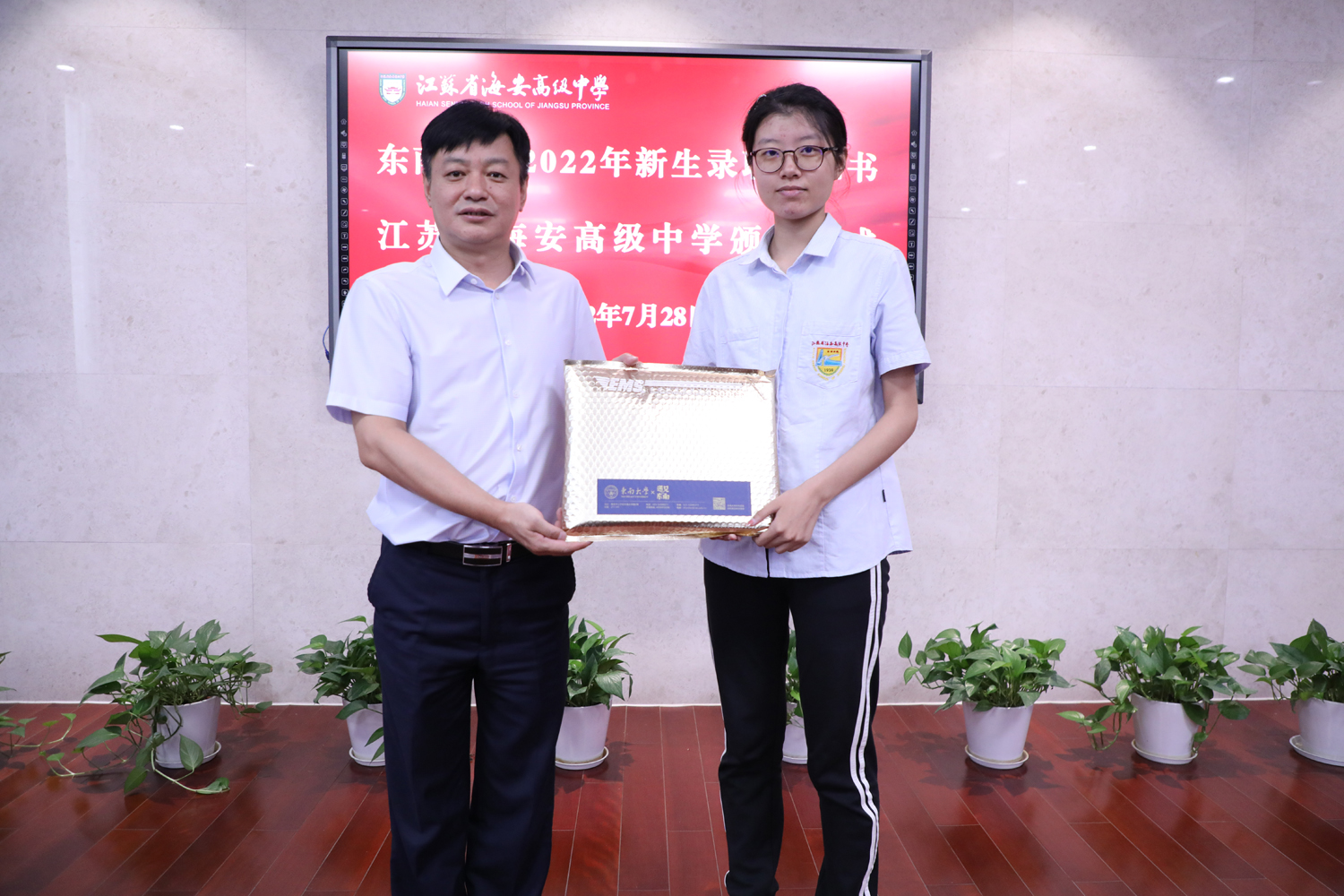 c344509247bf461eb9f8a17168bc215b.jpg c344509247bf461eb9f8a17168bc215b.jpg