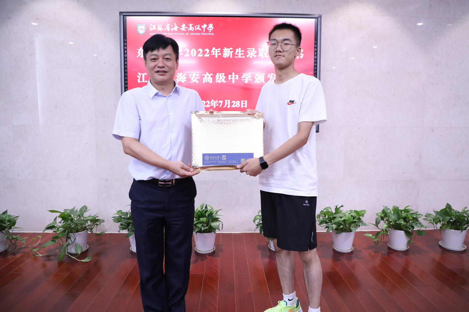 cb09987e777642c9af2ce9128d978124.jpg cb09987e777642c9af2ce9128d978124.jpg