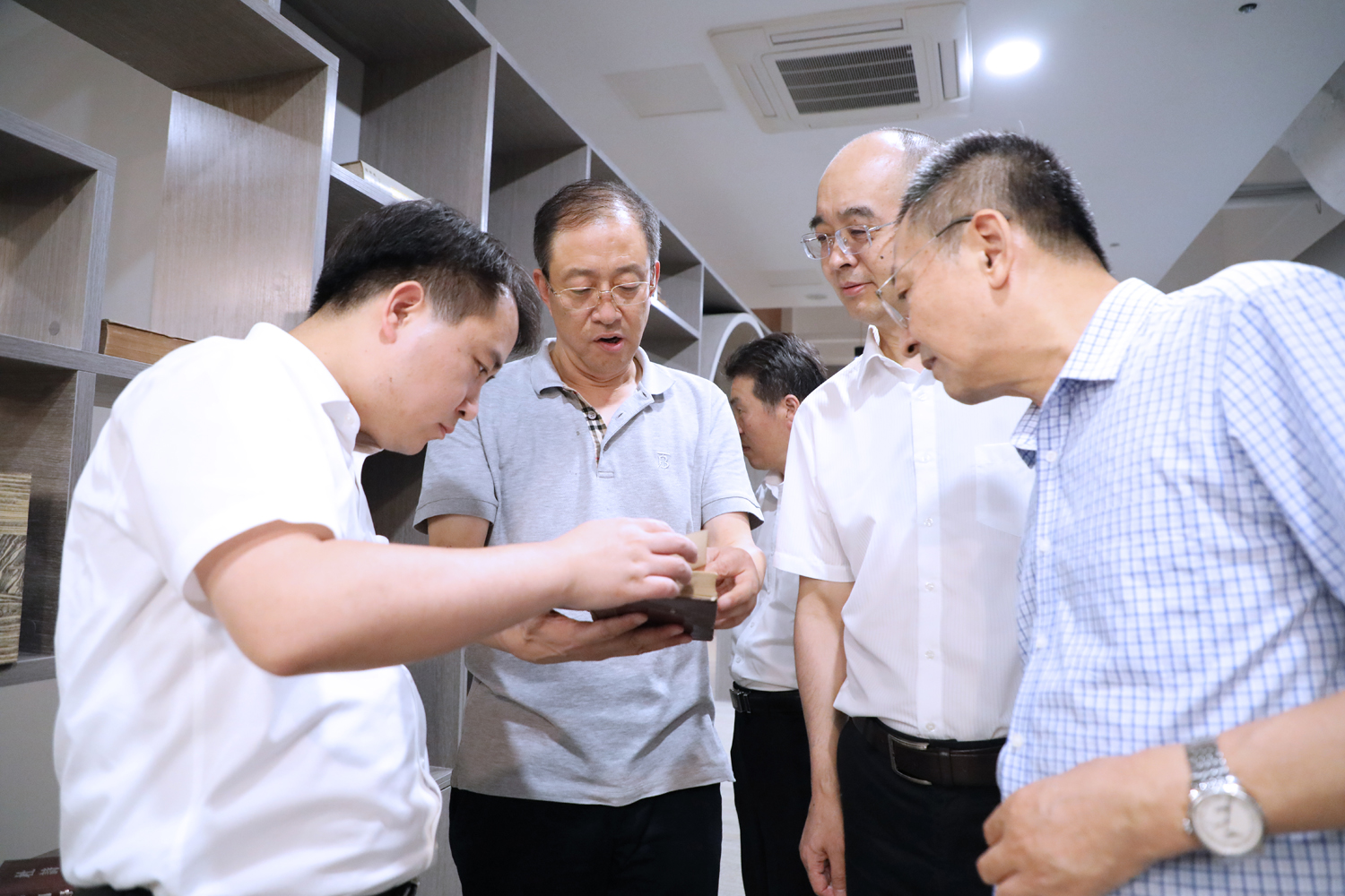 b592d4c1f0dd44e4b6f711f8adfec639.jpg b592d4c1f0dd44e4b6f711f8adfec639.jpg