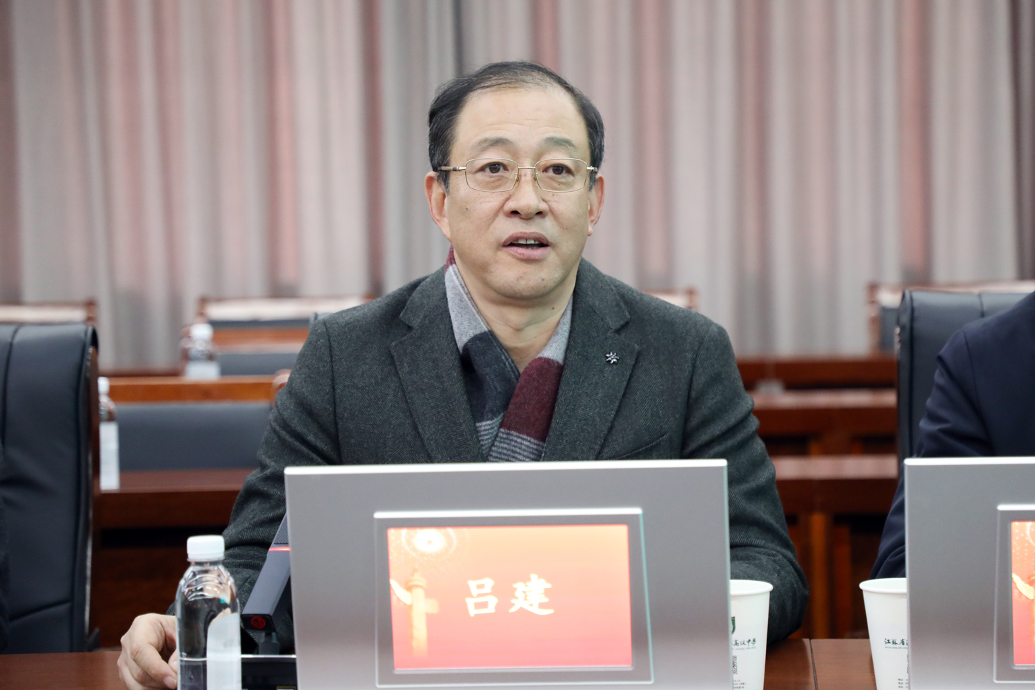 110d81b00d0a4a26959618f403b2a40e.jpg 110d81b00d0a4a26959618f403b2a40e.jpg