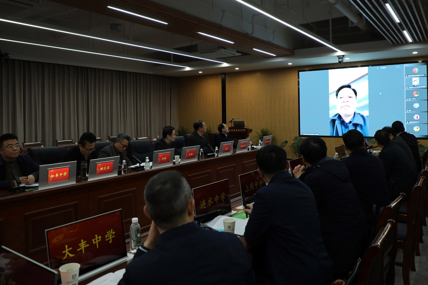 a91f520837d24e48bf3431ec25d7a240.jpg a91f520837d24e48bf3431ec25d7a240.jpg