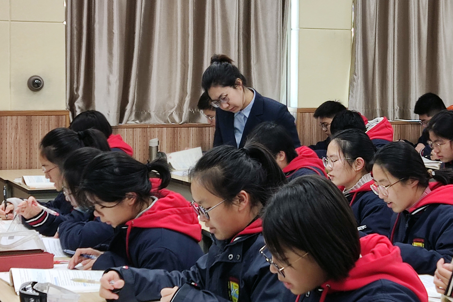 82d629848f124db2b4a307710f077bab.jpg 82d629848f124db2b4a307710f077bab.jpg