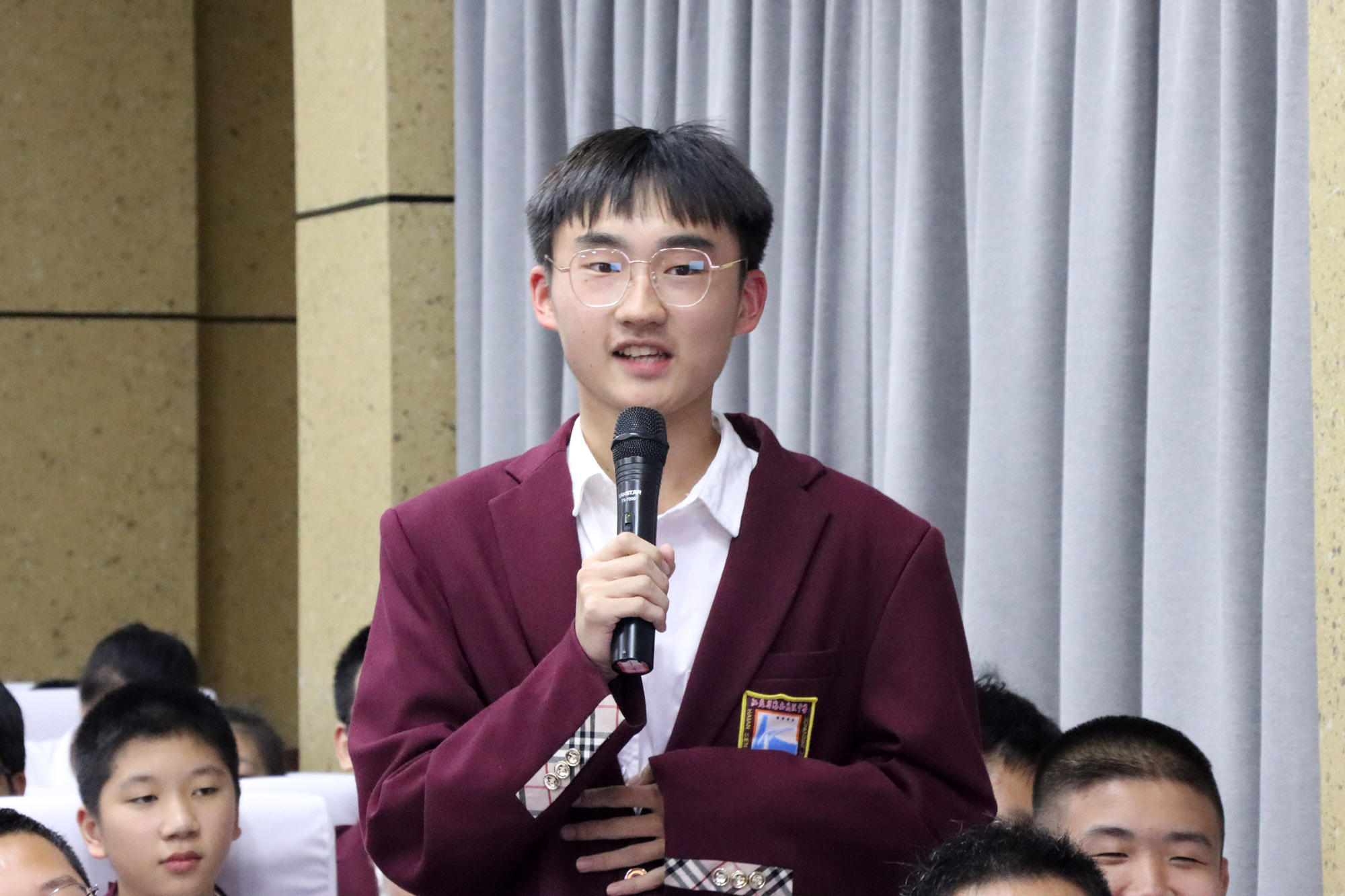 1d5c9d55e2bf44a383191fd88e06e389.jpg 1d5c9d55e2bf44a383191fd88e06e389.jpg