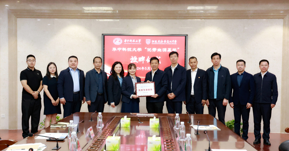 e5e184fb8d534afdaf3a1fc8b135b085.jpg e5e184fb8d534afdaf3a1fc8b135b085.jpg