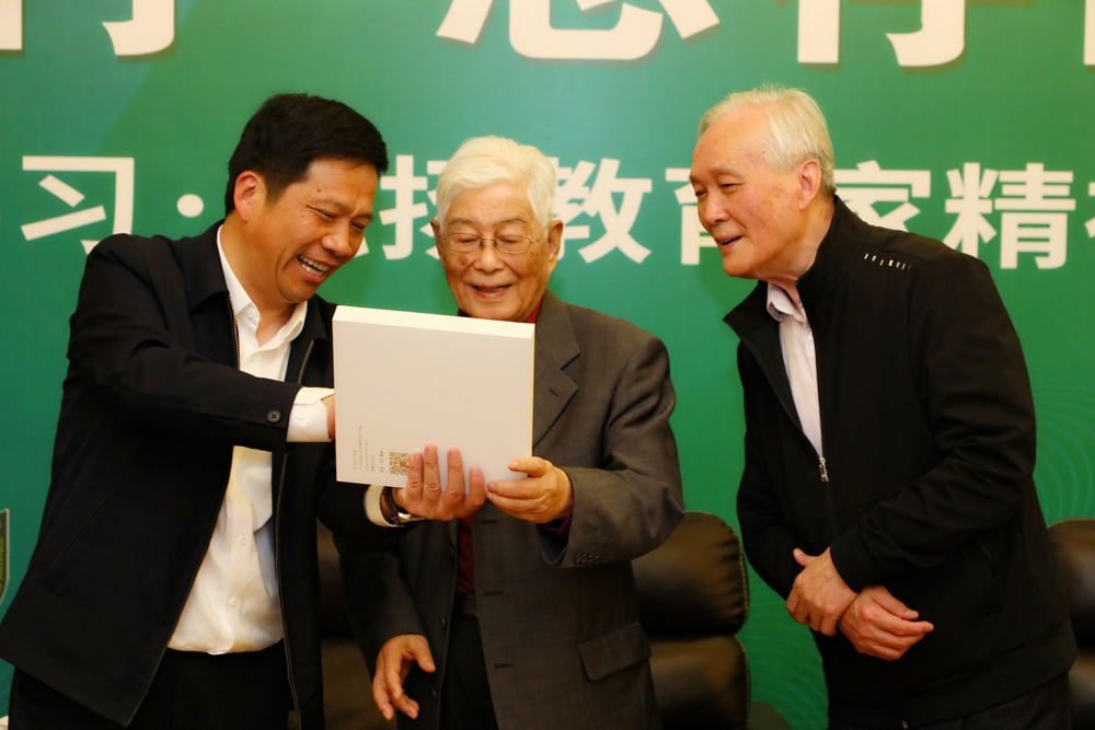 65b3a45d9ac74267b76a4d6a4fd98b0f.jpg 65b3a45d9ac74267b76a4d6a4fd98b0f.jpg