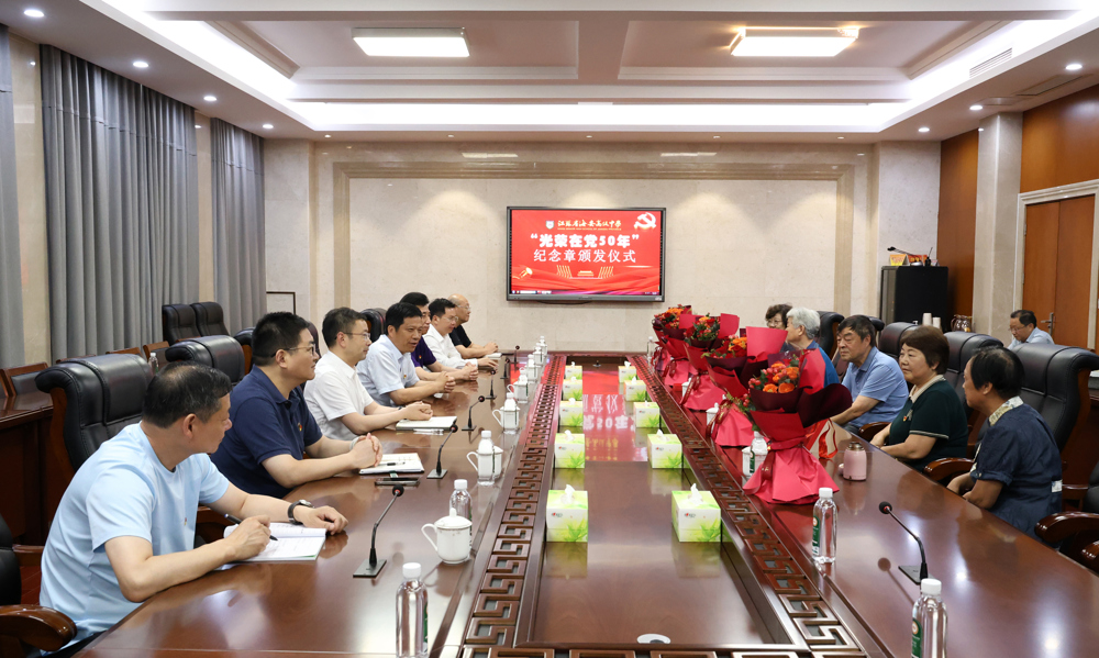 7ef4feb14a424e45a136a8eba466296e.jpg 7ef4feb14a424e45a136a8eba466296e.jpg