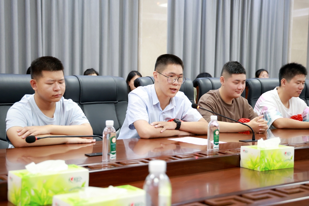 8e97f75d03c9450da417ae3eb9bd39e2.jpg 8e97f75d03c9450da417ae3eb9bd39e2.jpg