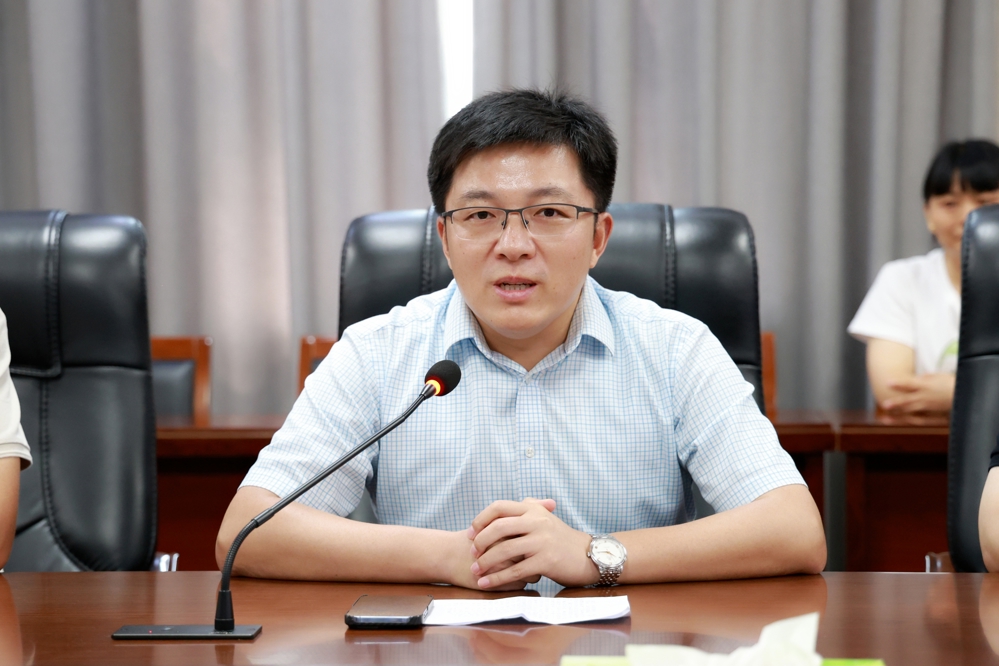 b3390e4a07a249fb868b96dd07cef8aa.jpg b3390e4a07a249fb868b96dd07cef8aa.jpg