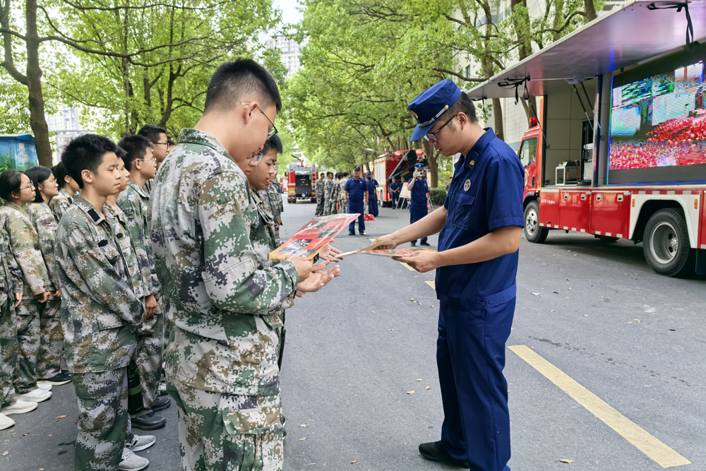 9f238d61e25f4a88b2228fdb9fe04581.jpg 9f238d61e25f4a88b2228fdb9fe04581.jpg