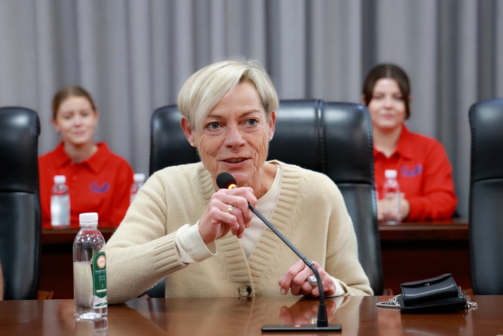 755dbe1c650845bab41058d024326992.jpg 755dbe1c650845bab41058d024326992.jpg