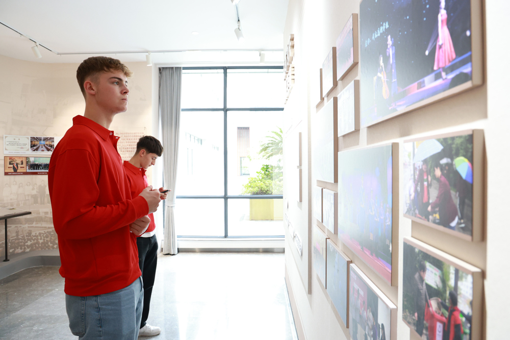 7d612c460be345f582721db5988b225b.jpg 7d612c460be345f582721db5988b225b.jpg