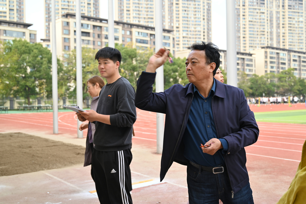 b5bfa8309c194a478a079c17114c6491.jpg b5bfa8309c194a478a079c17114c6491.jpg