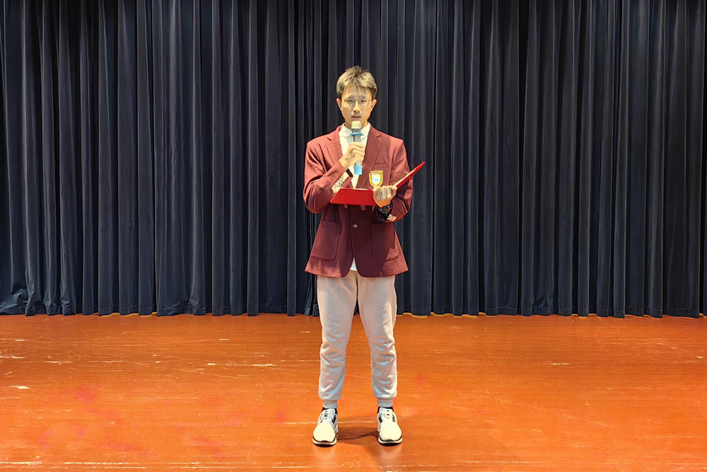 b2dfc13c8087461bab625de2ecd19082.jpg b2dfc13c8087461bab625de2ecd19082.jpg